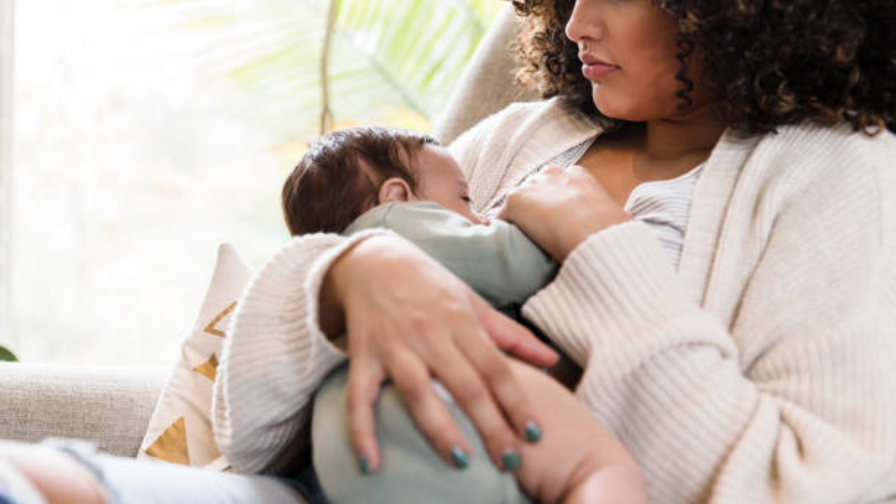 Breastfeeding Week: स्तनपान आणि बाळाची प्रतिकारशक्ती, काय आहे सत्य?