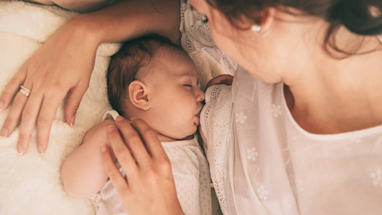 World Breastfeeding Week: स्तनपान म्हणजे बालपणीच्या संसर्गांपासून संरक्षण देणारी पहिली ढाल, तज्ज्ञांचे मत