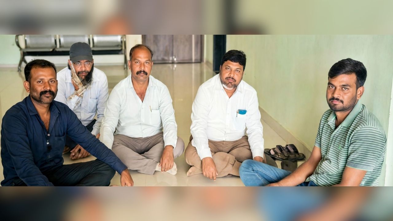 Buldhana News: भूखंड घशात घालण्याचा भूमाफियांचा प्रयत्न सुरू; तहसील कार्यालयात ठिय्या आंदोलन