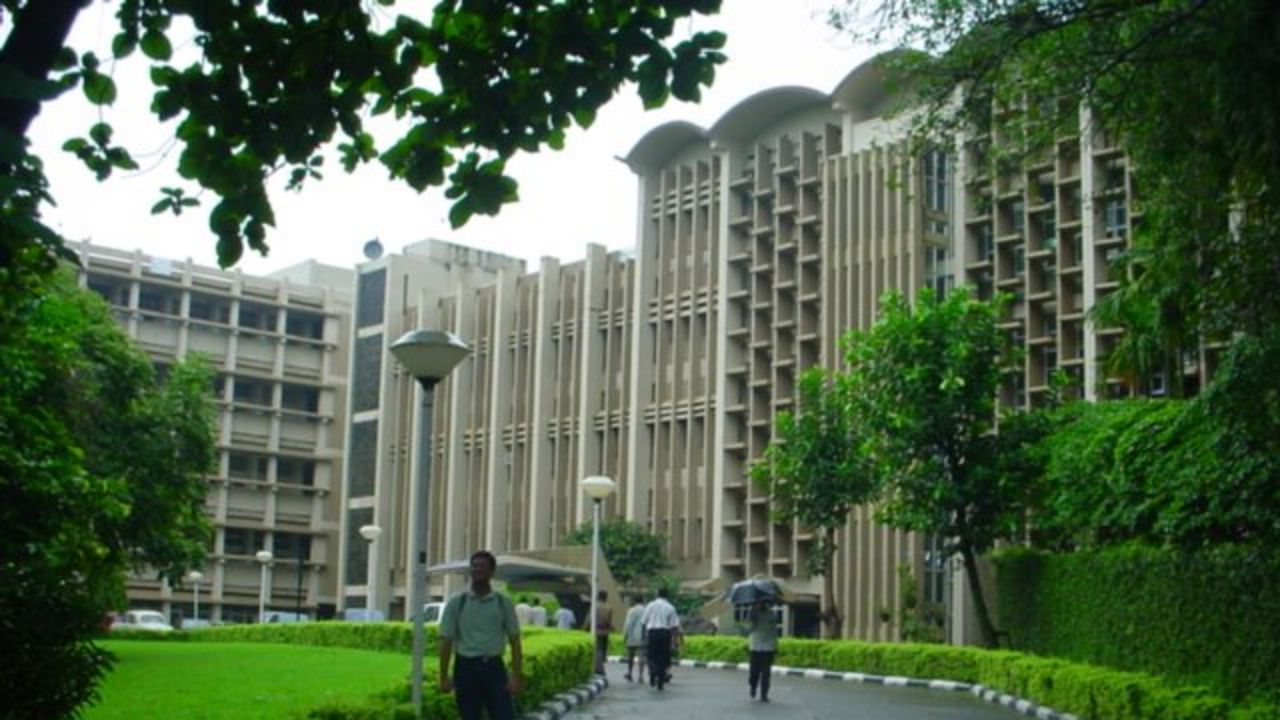 IIT Bombay : टेक प्रोफेशनल्ससाठी खूशखबर! IIT बॉम्बेकडून ‘हा’ नवीन डिप्लोमा कोर्स सुरू..