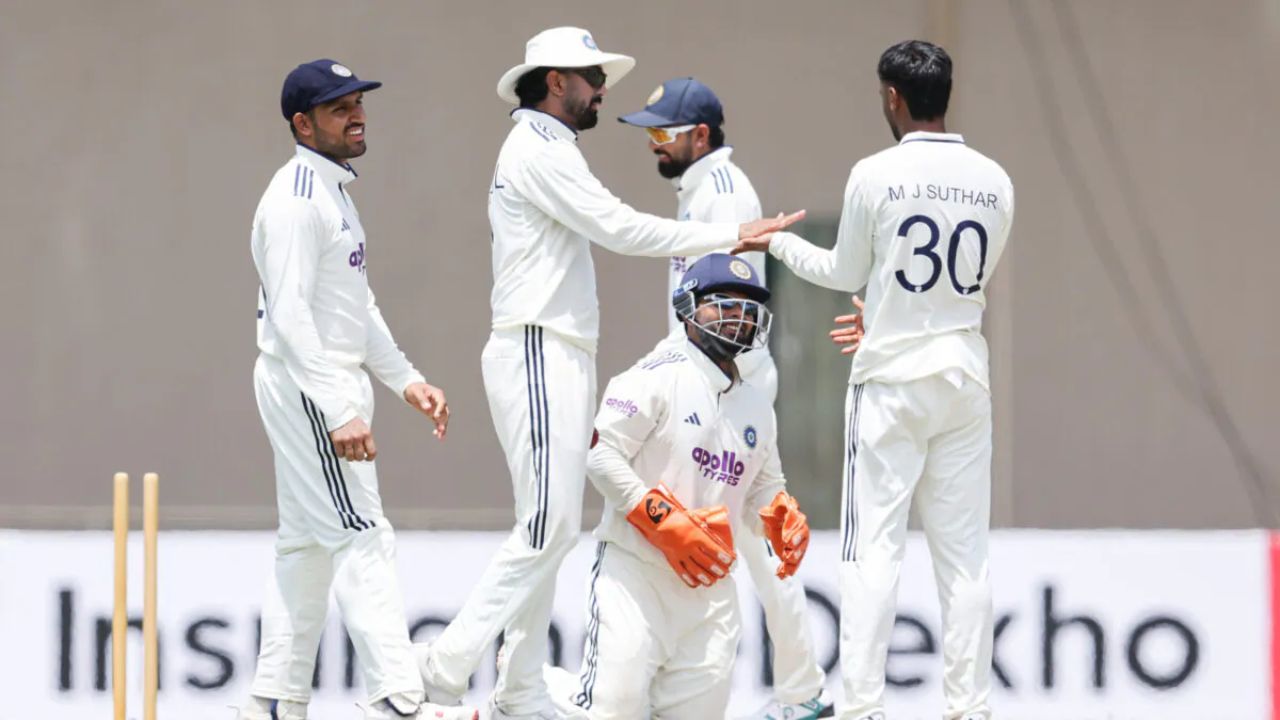IND vs SL: युवा श्रीलंकेने काढली भारताची लाज; पहिल्याच दिवशी चोपल्या ३६३ धावा, टीम इंडिया फ्लॉप
