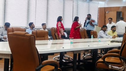 KDMC स्थायी समितीच्या सभेला अधिकारी गायब! सभापती-सदस्यांना जुमानत नाहीत का? अखेर सभा काही काळासाठी तहकूब