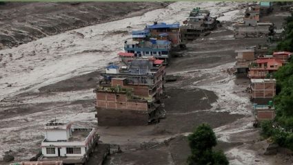 Nepal flash flood: हिमनदी कोसळल्यानंतर आलेल्या महापुराने हाहाकार; भारतासह ३० हून अधिक देशांतील नागरिक बेपत्ता