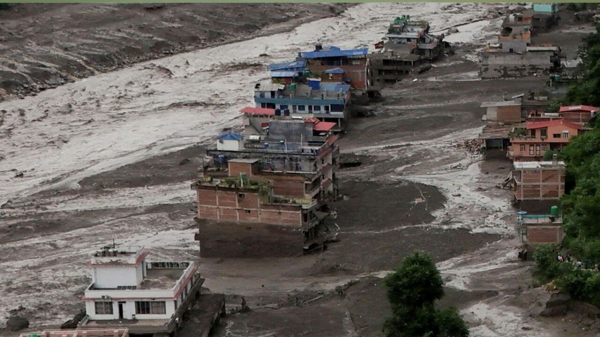 Nepal flash flood: हिमनदी कोसळल्यानंतर आलेल्या महापुराने हाहाकार; भारतासह ३० हून अधिक देशांतील नागरिक बेपत्ता
