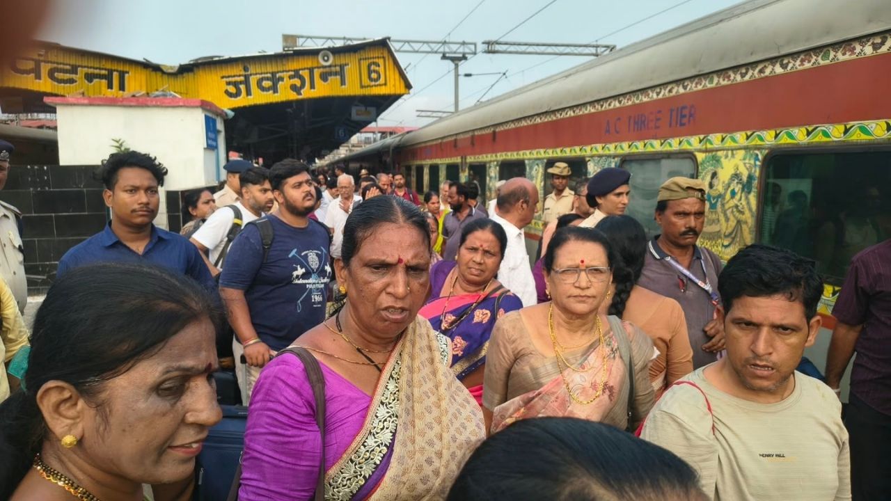 Nepal Flood : नेपाळच्या महाप्रलयातून महाराष्ट्रातील भाविकांची सुटका; नागपूरचे 106 भाविक मायभूमीकडे रवाना, 37 जण मुंबईत परतणार