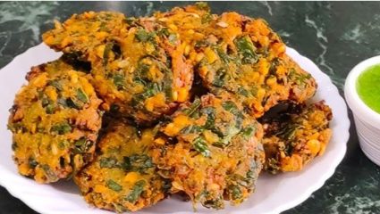 Palak Vada Recipe : संध्याकाळच्या नाश्त्यासाठी काही कुरकुरीत खायचंय? मग घरी बनवा टेस्टी ‘पालक वडा’