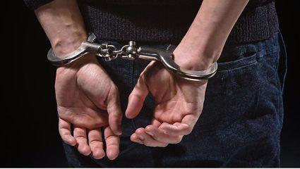 MP Crime : आईने पकडले हात, प्रियकराने आवळला गळा; पतीच्या मित्रासोबतच्या प्रेमसंबंधातून चिमुकलीची हत्या