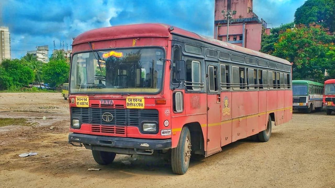 Jalgaon Crime : जामनेर ST डेपोमधून चोरट्यांनी पळवली नवीकोरी बस; वाटेत टायर पंचर अन् डाव फसला!