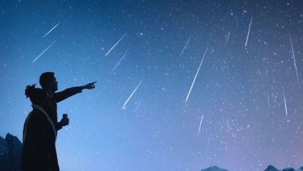 Perseid Meteor Shower 2026: आकाशात होणार उल्कांचा वर्षाव! तासाभरात दिसणार तब्बल १०० उल्का, जाणून घ्या तारीख