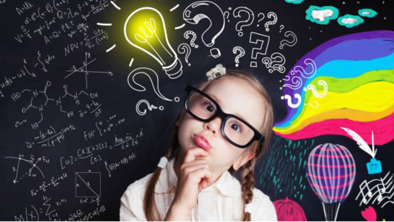 मुलाला लहानपणापासूनच स्मार्ट आणि इंटेलिजंट बनवायचंय? मग डाएटमध्ये सामील करा हे ३ सुपरफूड, ब्रेन डेव्हलपमेंटमध्ये करतील मदत