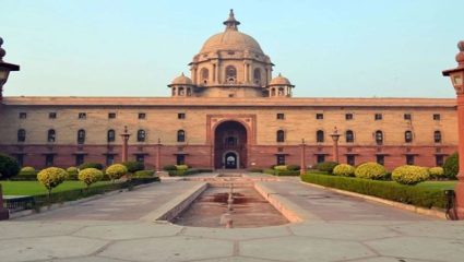 PMO Officer Salary 2026: पंतप्रधान कार्यालयात नोकरी कशी मिळते? किती असतो पगार अन् कोणत्या सुविधा मिळतात? जाणून घ्या