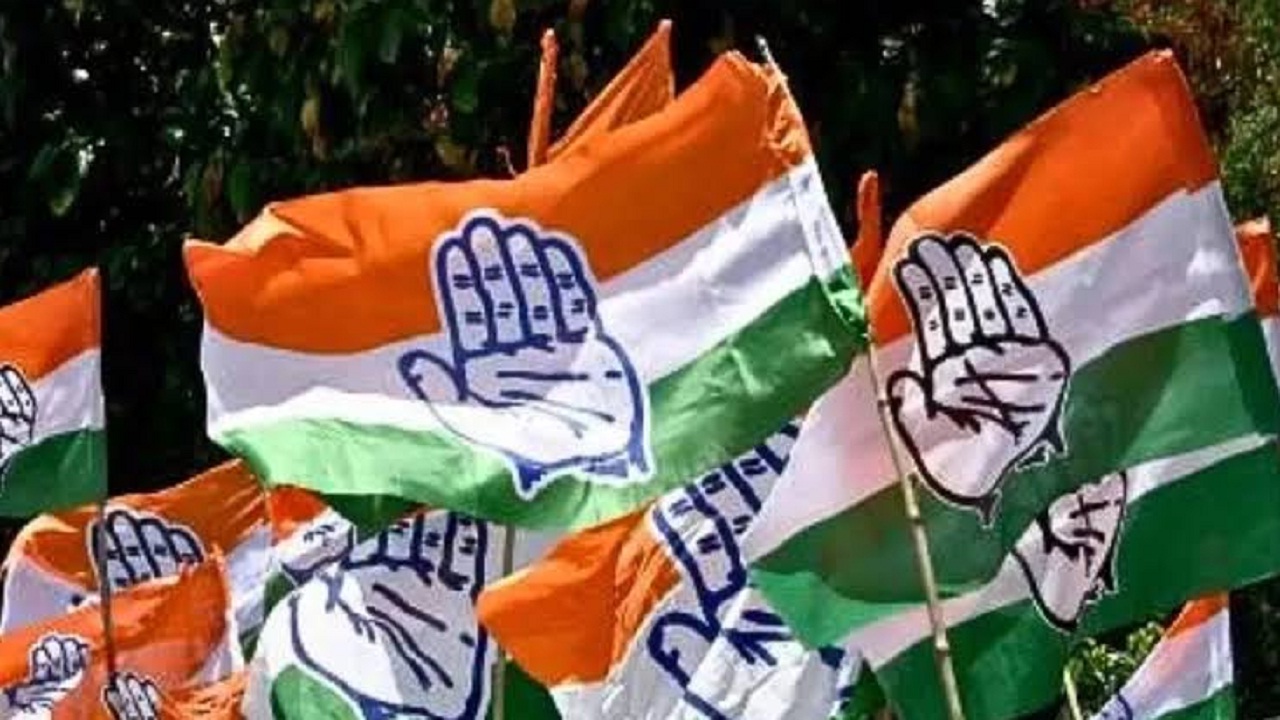 सतत भूमिका बदलणाऱ्या शरद पवार गटासोबत यापुढे युती करु नका; पुण्यात काँग्रेसच्या कार्यकर्त्याची सपकाळांकडे मागणी