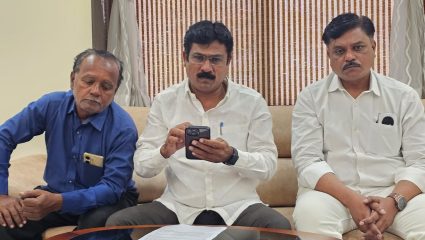 “आयुष्यभर पुजारी साहेब लक्षात राहील…” शेवगाव दंगलीत वंचित बहुजन आघाडीच्या प्रदेश उपाध्यक्षांना कसं गोवलं? खाकीचा भयानक चेहरा उघड