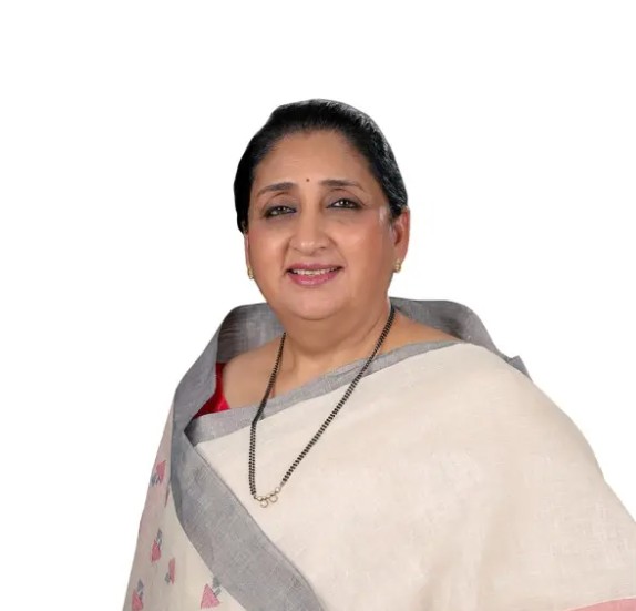 ‘गुंगी गुडिया’ वरून राजकारण पेटले, काँग्रेस-राष्ट्रवादीत नवा वाद; सुनेत्रा पवारांवरील टीकेला अजित पवार गटाचा पलटवार