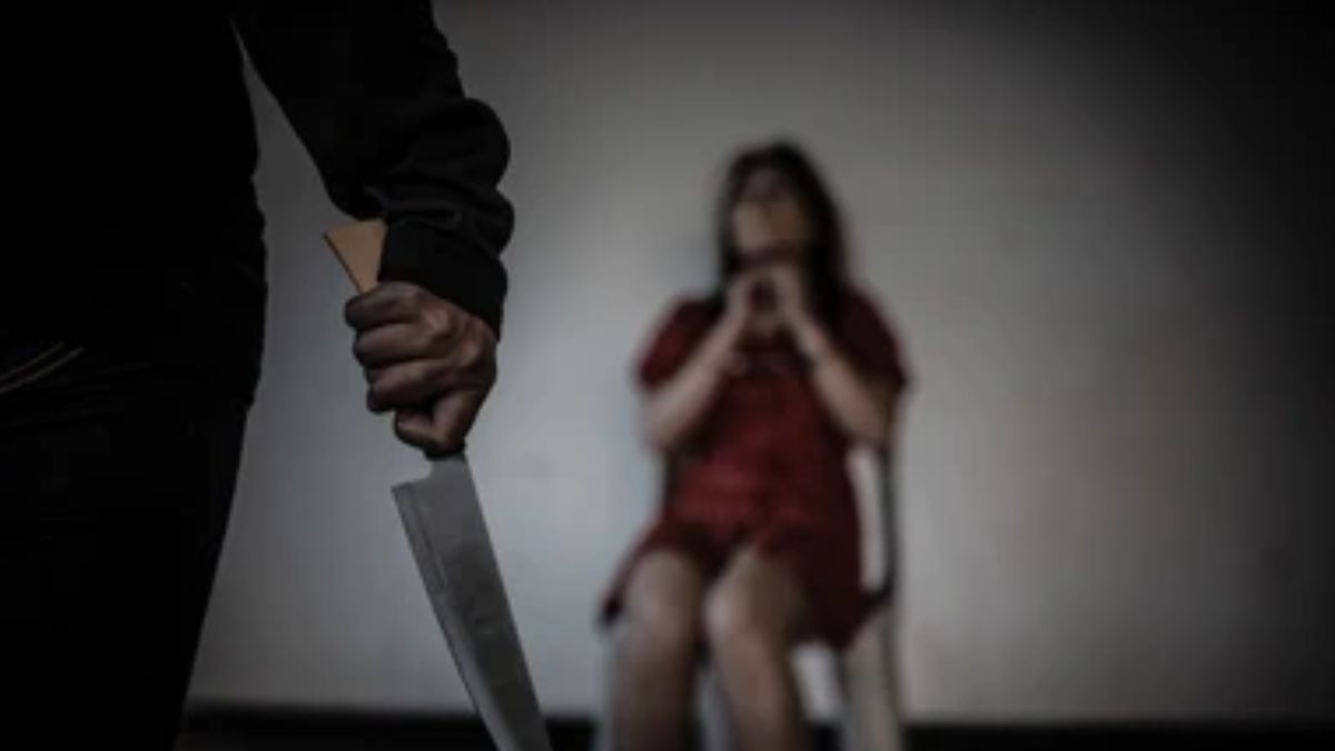 Crime News:  एकतर्फी प्रेमातून तरुणीचा छळ; पाठलाग, धमकी अन् घरात घुसून तरुणीवर…