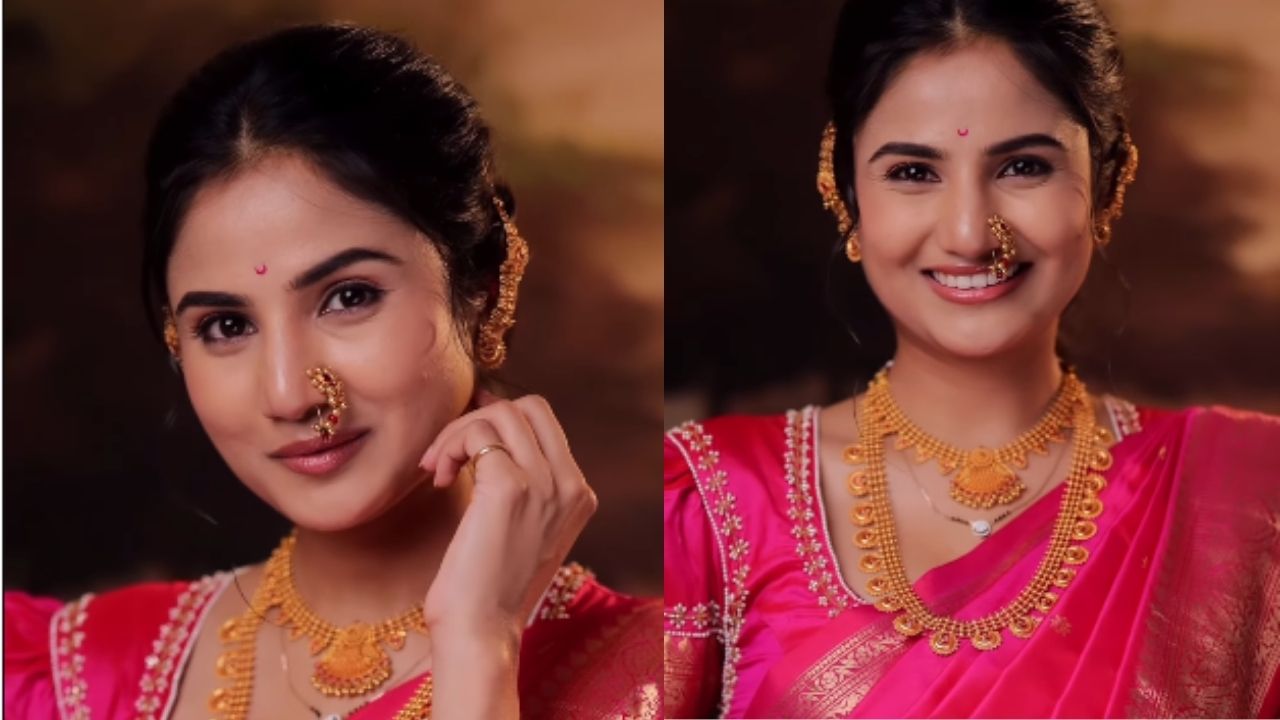 दुसऱ्या फोटोत तिचे दागिने दिसत आहेत. तिने गळ्यात ठुशी सारखा दागिना घातला नेकलेस् घातला आहे. तसेच कानात सोन्याचे झुमके घातल्याने लूकमध्ये कुठेही भडक न वाटता मराठमोळा सौंदर्य दिसतयं.
