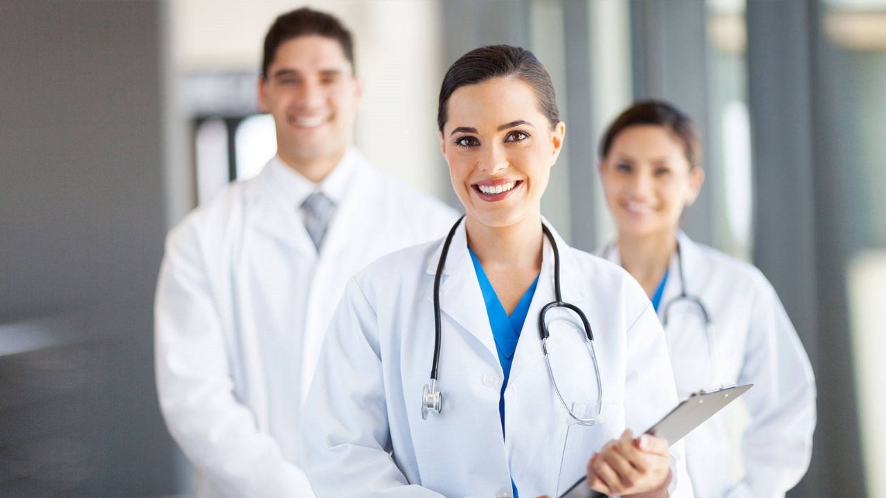 धक्कादायक! MBBS ची फीस थेट ५६ टक्क्यांनी वाढली; एका झटक्यात १ कोटींवर पोहोचला शिक्षणाचा खर्च!
