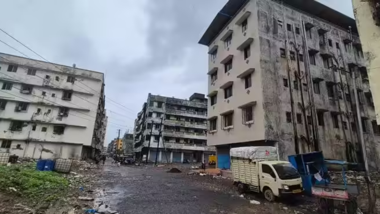 Virar Illegal Construction Scam : बनावट परवानग्यांवर अनधिकृत इमारतींचा गोरखधंदा; महारेरा नोंदणीशिवाय सदनिकांची विक्री, दस्तनोंदणी!