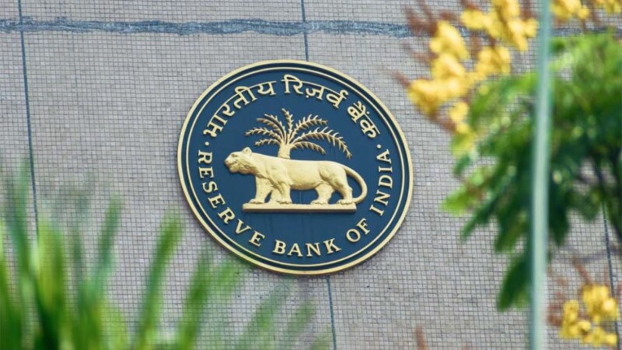 RBI कडून मोठा इशारा! तुमचं Bank Account फ्रीज होऊ शकतं; ‘ही’ चूक करु नका, काय सांगतो नियम?