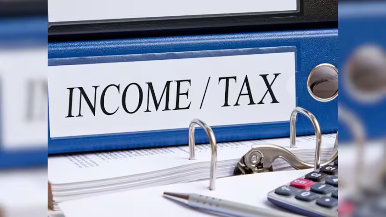 Govt Tax Revenue Surge : सरकारी खजिना तुडुंब भरला! तुमच्या खिशातून काढलेला कर कुठे खर्च होतो? जाणून घ्या पूर्ण गणित