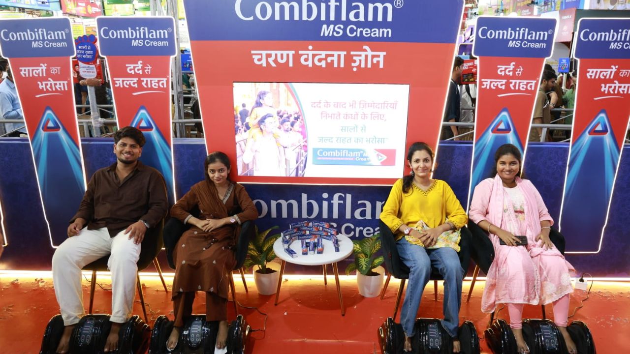 Lalbaugcha Raja च्या भक्तांच्या सेवेसाठी Combiflam MS Cream; भाविकांसाठी मोफत लेग मसाज सुविधा!