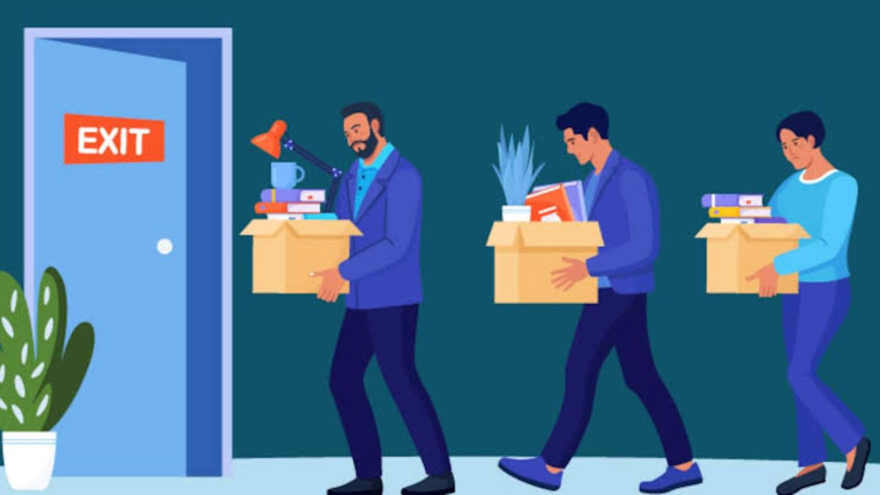 IT Sector Layoffs : 5 मिनिटांची गुगल मीट आणि 80 भारतीयांची नोकरी गेली; अमेरिकन कंपनीची धक्कादायक कारवाई!