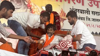 Maratha Reservation: ‘सोनम वांगचूक यांच्यासारखं जरांगेंसोबत करू नका, हात लावला तर..,’ अभिजीत दीपकेंचा सरकारला थेट इशारा
