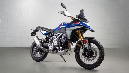 Bike News: लाँचनंतर काही महिन्यातच BMW ची ‘ही’ ढाँसू बाईक झाली महाग, खरेदीपूर्वी खिसा तपासून पहाच!