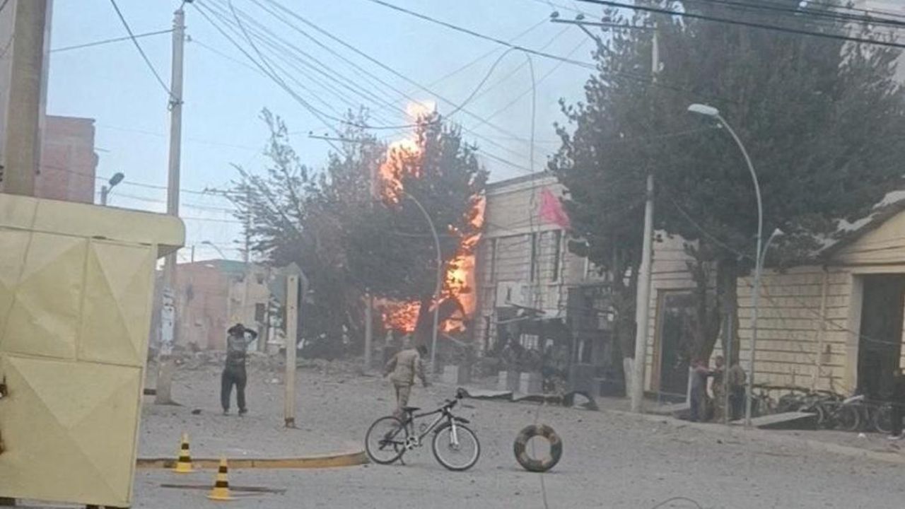 Bolivia Explosion : बोलिव्हियातील लष्करी तळावर महाभयंकर स्फोट; 10 ठार, 60 हून अधिक जखमी अन् घरे उद्ध्वस्त