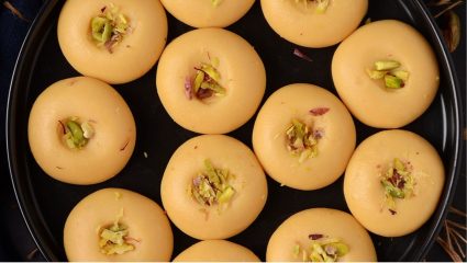 Mathura Peda Recipe: यंदाच्या जन्माष्टमीला कान्हासाठी बनवा मथुरेचे प्रसिद्ध पेढे! जाणून घ्या ‘ही’ सोपी रेसिपी