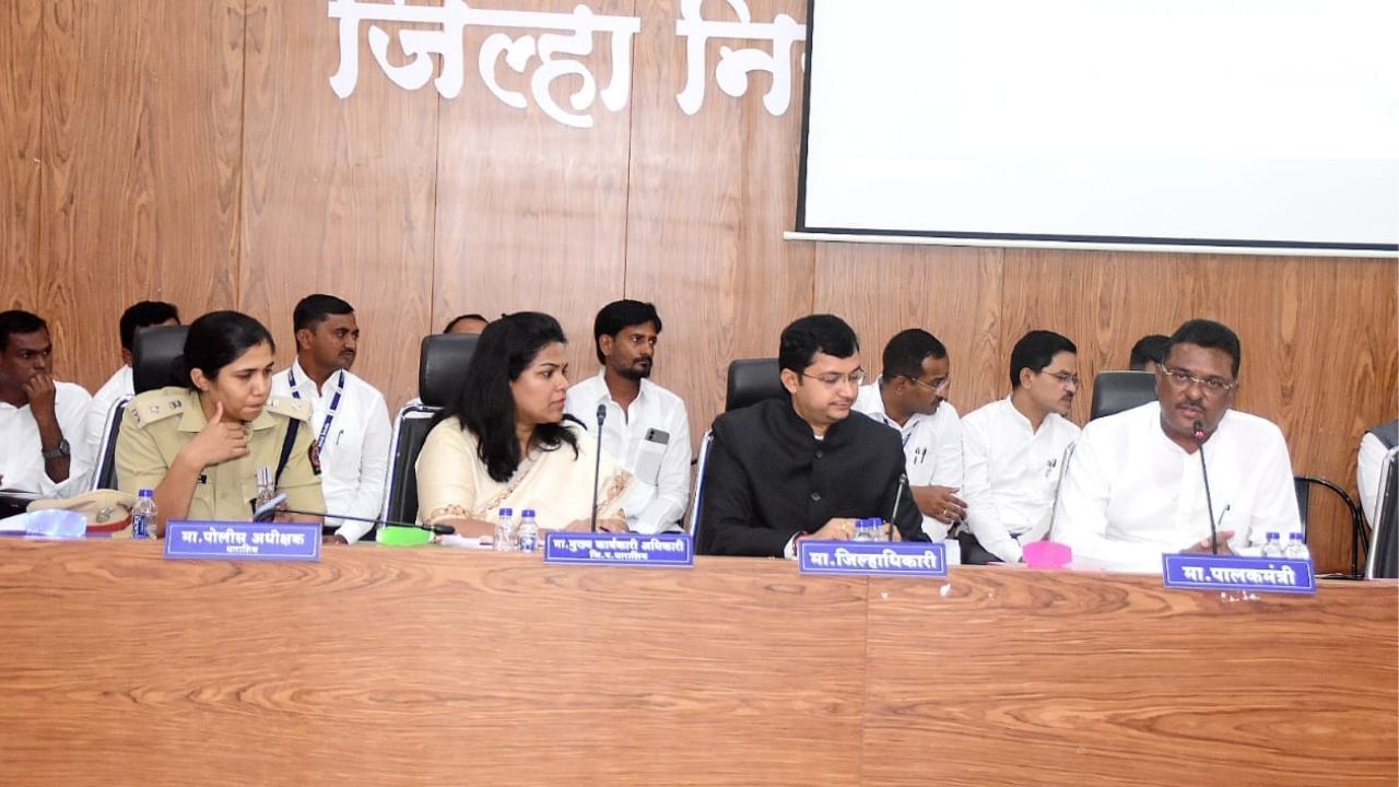 Maharashtra News: पीक नुकसानीचा मुद्दा ऐरणीवर; पालकमंत्र्यांच्या अध्यक्षतेखाली जिल्हा नियोजन समितीची बैठक