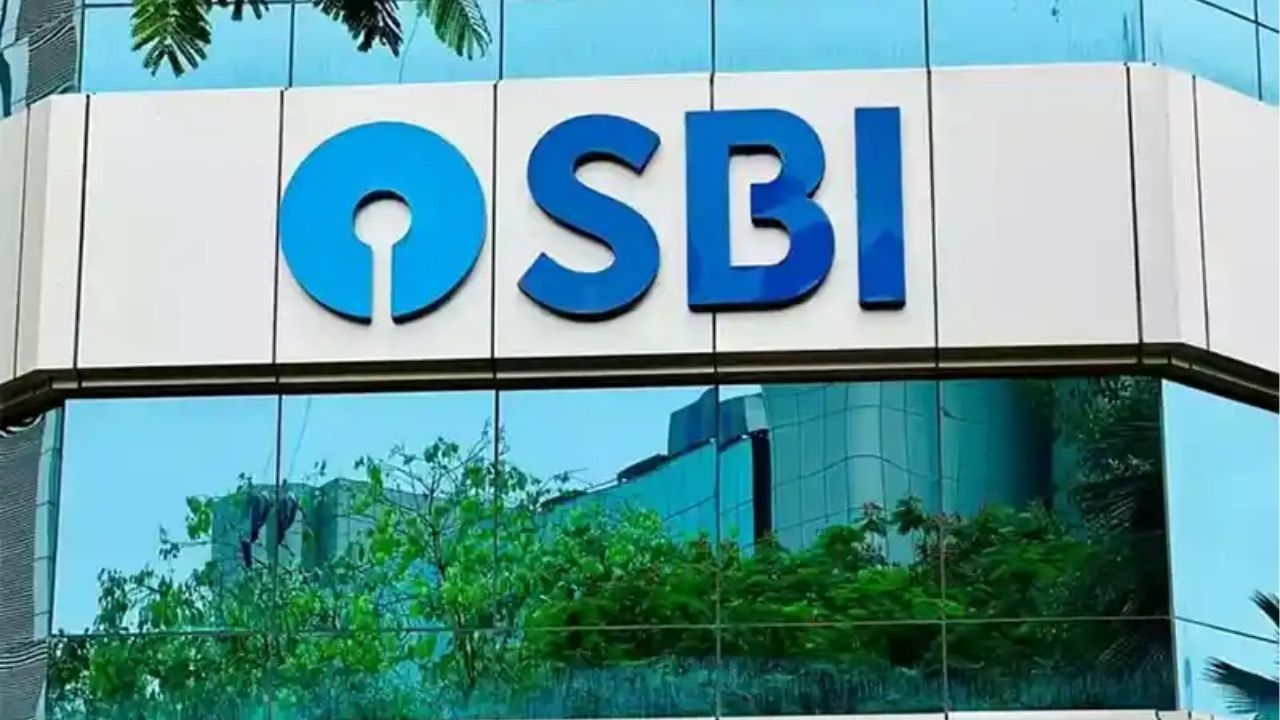 SBI Recruitment 2026: देशातील सर्वात मोठ्या बँकेचा मेगाप्लॅन! 12 हजार कर्मचाऱ्यांची भरती, 250 नव्या शाखा उभारणार