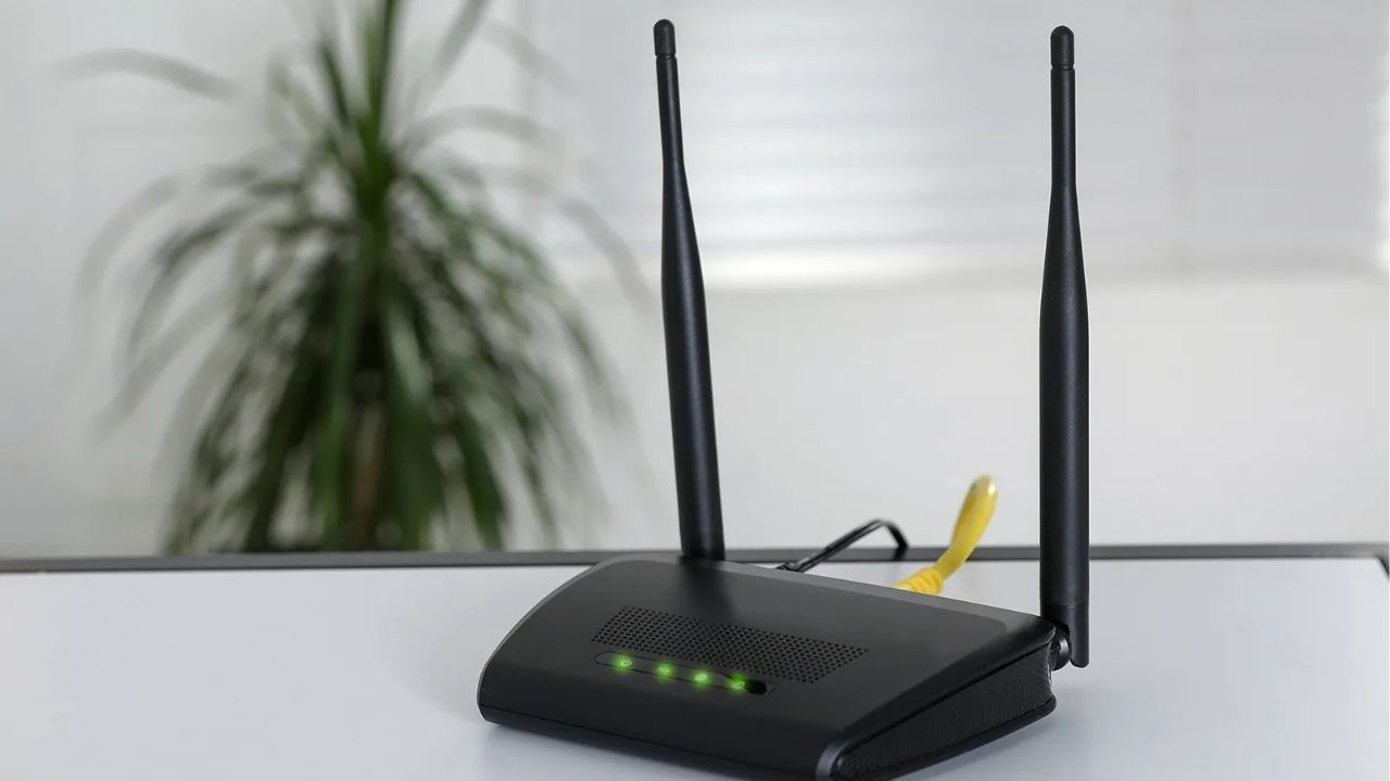 Wi-Fi Not Working?  Wi-Fi कनेक्ट होत नाहीये? फक्त 5 मिनिटांत समस्या सोडवा, ‘या’ 10 ट्रिक्स नक्की करून पाहा