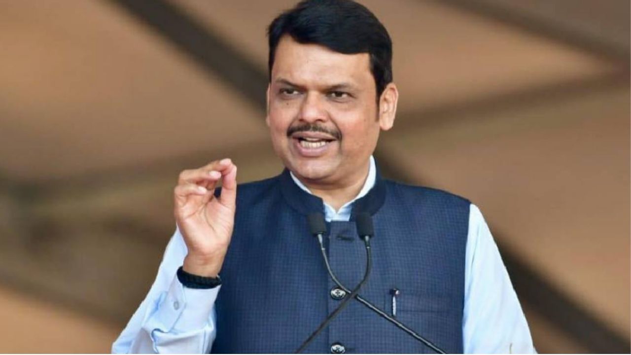 Devendra Fadanvis On Vidyand Bapat : “बापटांसारखी मराठी बोलायला मला ट्यूशन घ्यावी लागेल” 