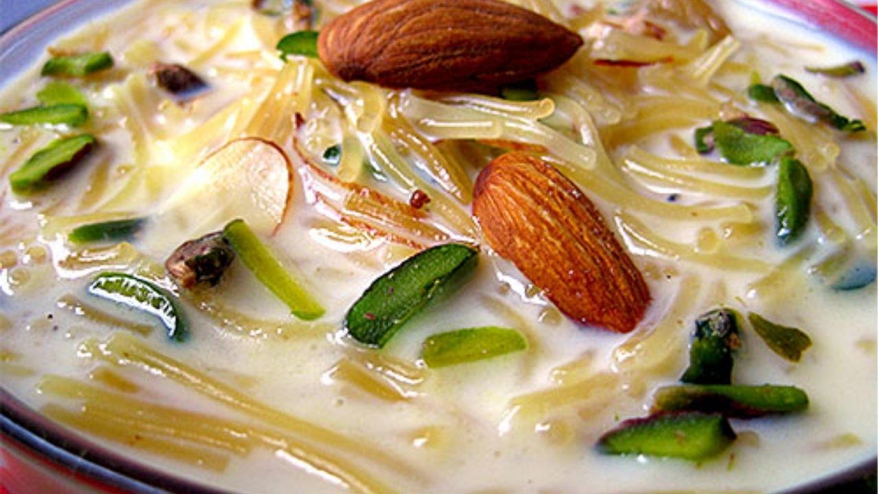 Sevai Kheer Recipe: गणपती बाप्पाच्या नैवेद्यासाठी बनवा झटपट शेवयाची खीर! 15 मिनिटांत तयार होणारी स्वादिष्ट रेसिपी