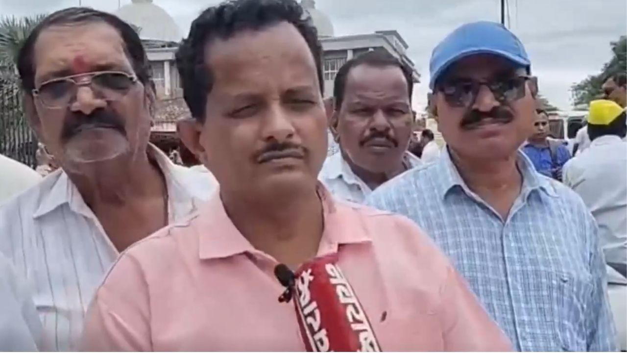 Sangli : जात प्रमाणपत्र देता की जाता? कोळी समाजाची आक्रमक भूमिका