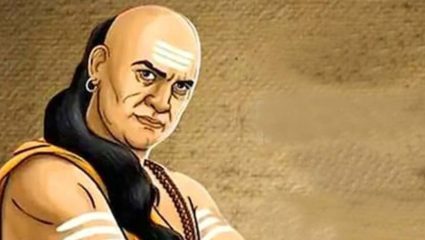 Chanakya Niti: या ५ प्रसंगी मागा माफी; जिथे सन्मान मिळत नाही तिथे शांतपणे दूर व्हा, काय सांगते चाणक्य नीती जाणून घ्या