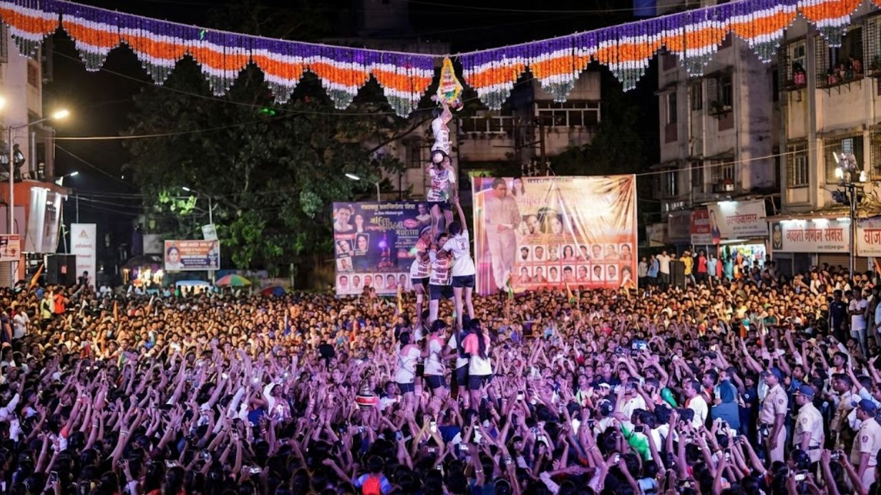 Dahi handi 2026: दहीहंडी जन्माष्टमीच्या दुसऱ्या दिवशीच का फोडतात? बालकृष्णाच्या या परंपरेमागची कथा जाणून घ्या