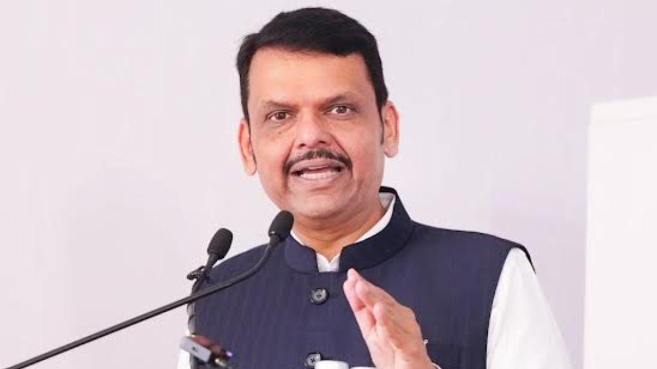 Devendra Fadnavis : 2030 पर्यंत जेएनपीटी देशातील सर्वात मोठे कंटेनर बंदर ठरणार; मुख्यमंत्री फडणवीसांचा विश्वास