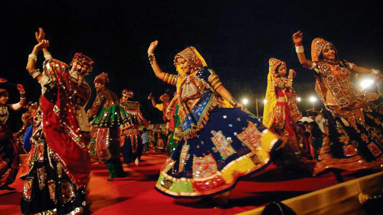 पुरोगामी महाराष्ट्रात गरबा खेळण्यासाठी मुलींची ‘बोली’? 1000 ते 5000 रुपयांपर्यंत बोली लावली जात असल्याचा संभाजी ब्रिगेडचा दावा