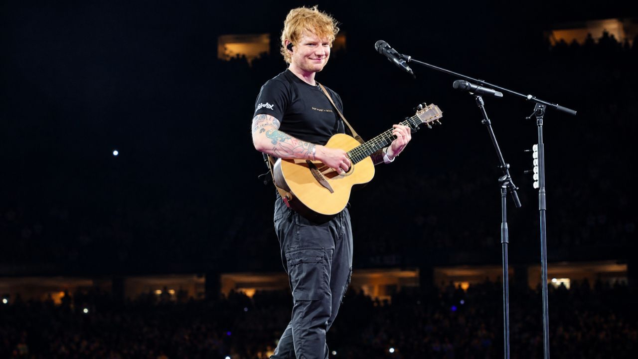 Ed Sheeran : गाण्यांचा बादशहा बोलला अन् सभागृह शांत झालं! गाझाच्या परिस्थितीवर एड शीरनचा थेट वार!