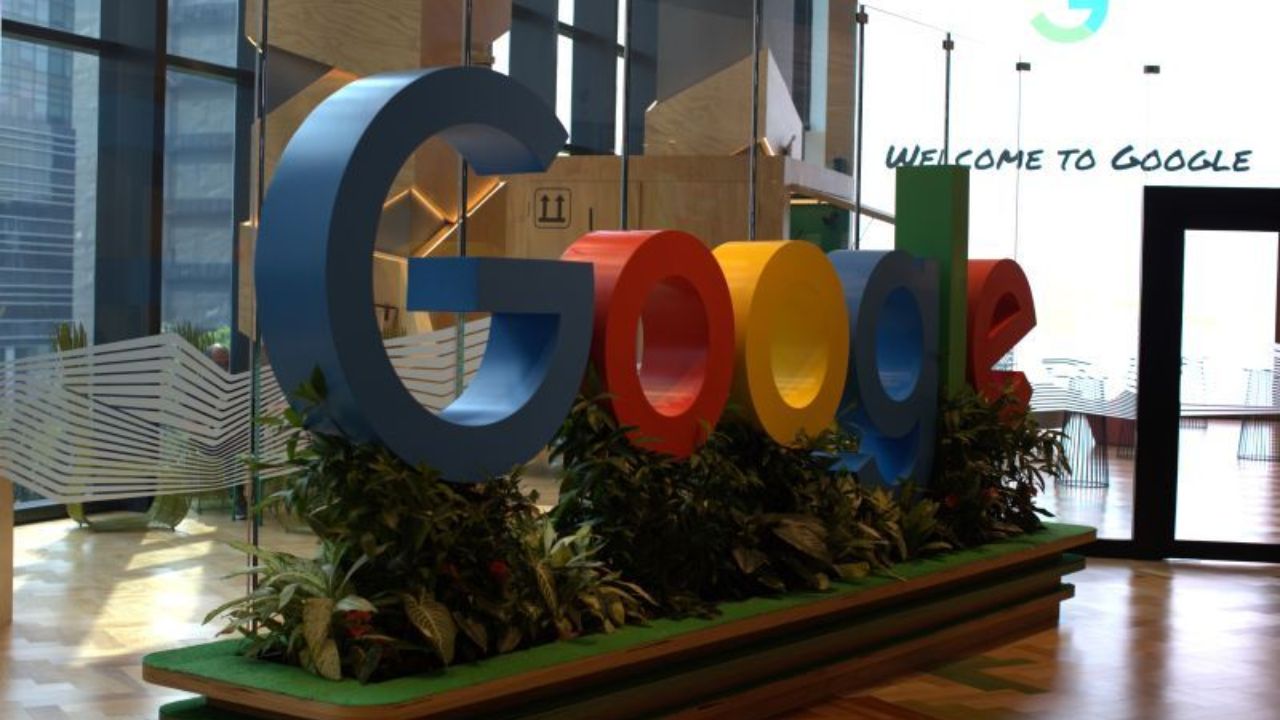 Google Foundation Day :  एका गॅरेजमधून सुरू झालेली ‘गुगल’ कशी बनली जागतिक टेक महासत्ता? 27 सप्टेंबर वर्धापन दिन विशेष वृत्त