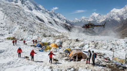 Nepal Avalanche: नेपाळमध्ये पुन्हा निसर्गाचा कोप; तिबेट सीमेजवळील हिमलुंग हिमाल बेस कॅम्पवर भयानक हिमस्खलन; 10 जण बेपत्ता