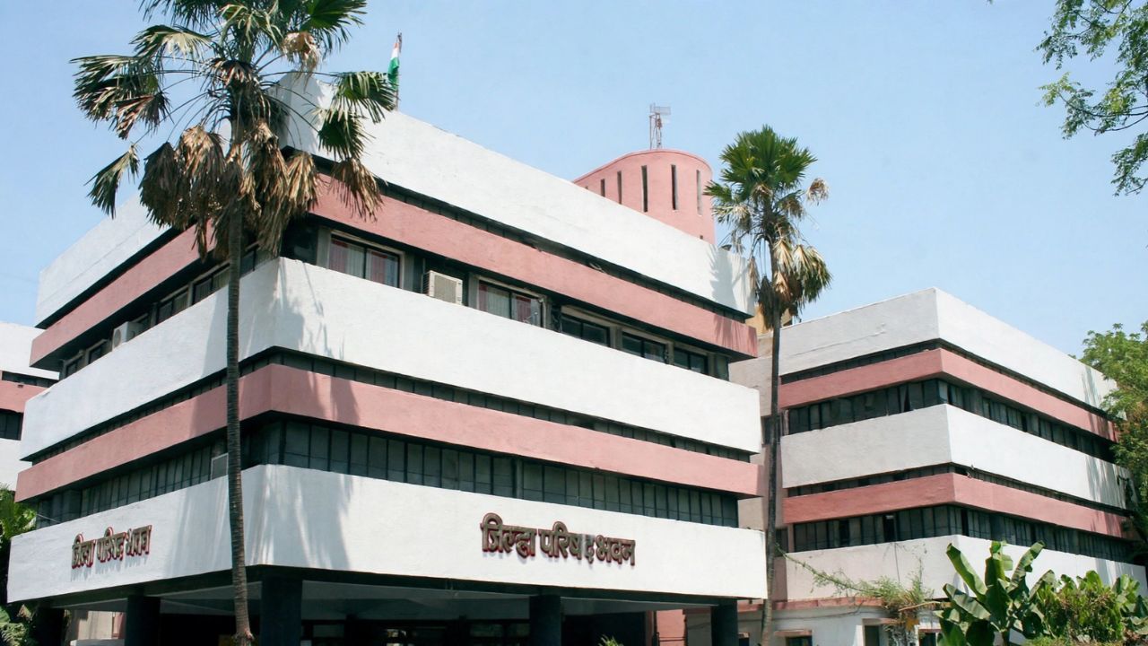 Jalgaon News: जळगाव ZPमध्ये खळबळ! 71 कर्मचाऱ्यांचे दिव्यांगत्व संशयास्पद, नोकरीवर टागंती तलवार