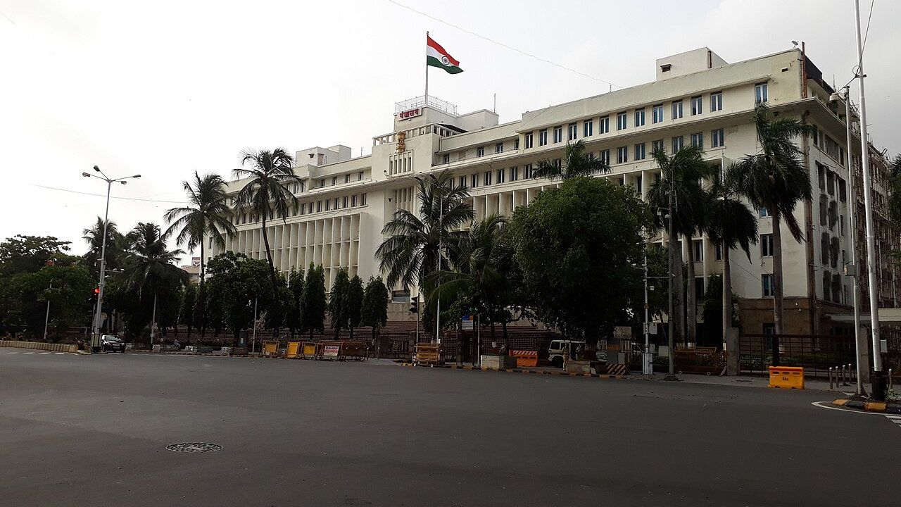Maratha Reservation Update: मनोज जरांगेंच्या आंदोलनाचा १० वा दिवस; मराठा विद्यार्थ्यांसाठी सरकारचे ४ मोठे GR जारी!
