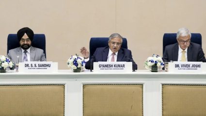 ECI Clarification On SIR : निवडणूक आयोगात मतभेद? ‘SIR’ प्रक्रियेबाबत केंद्रीय निवडणूक आयोगाने मोठे स्पष्टीकरण!
