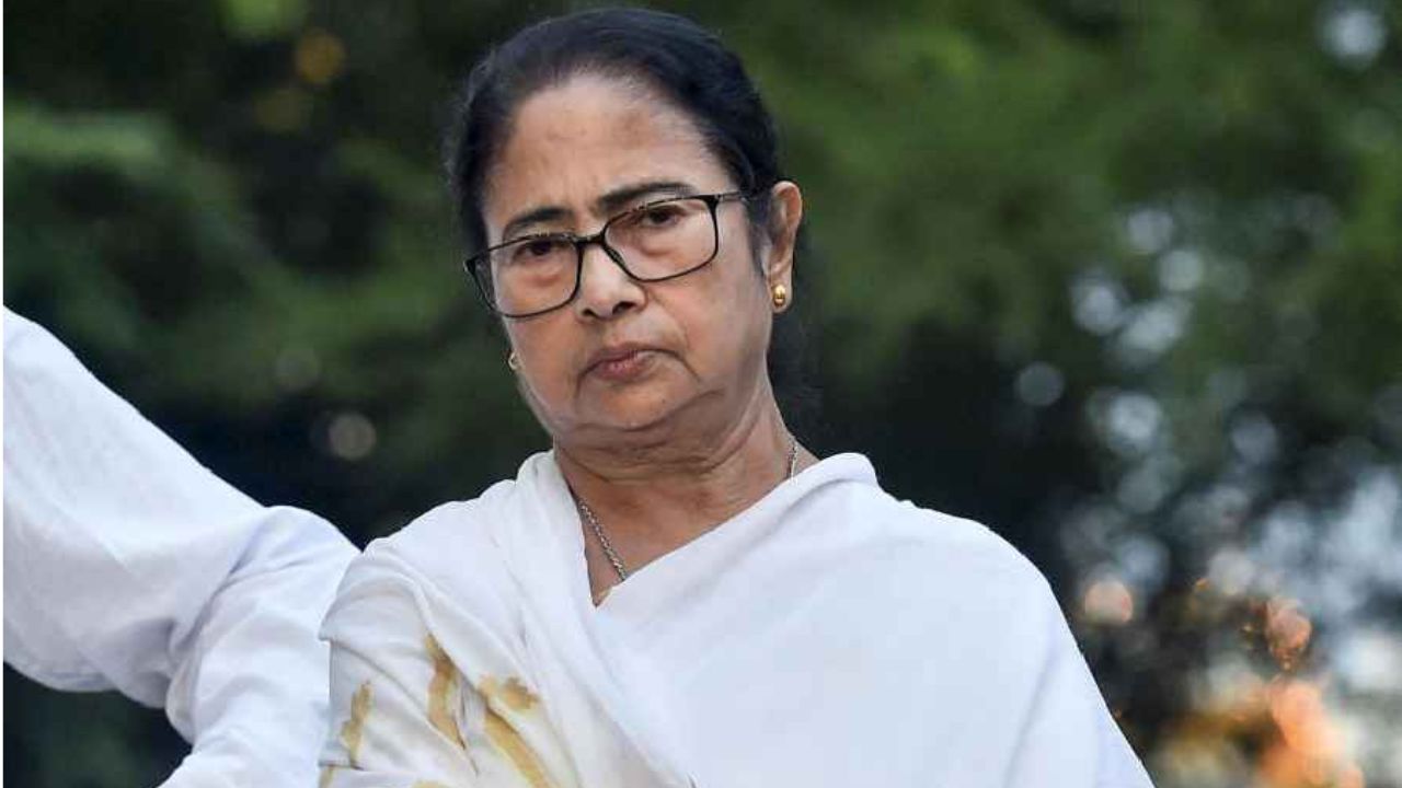 Mamata Banerjee on Gyanesh Kumar: ज्ञानेश कुमार चोर, त्यांनी मते चोरली अन् EVM जाळली!; ममता बॅनर्जींचा मुख्य निवडणूक आयुक्तांवर थे