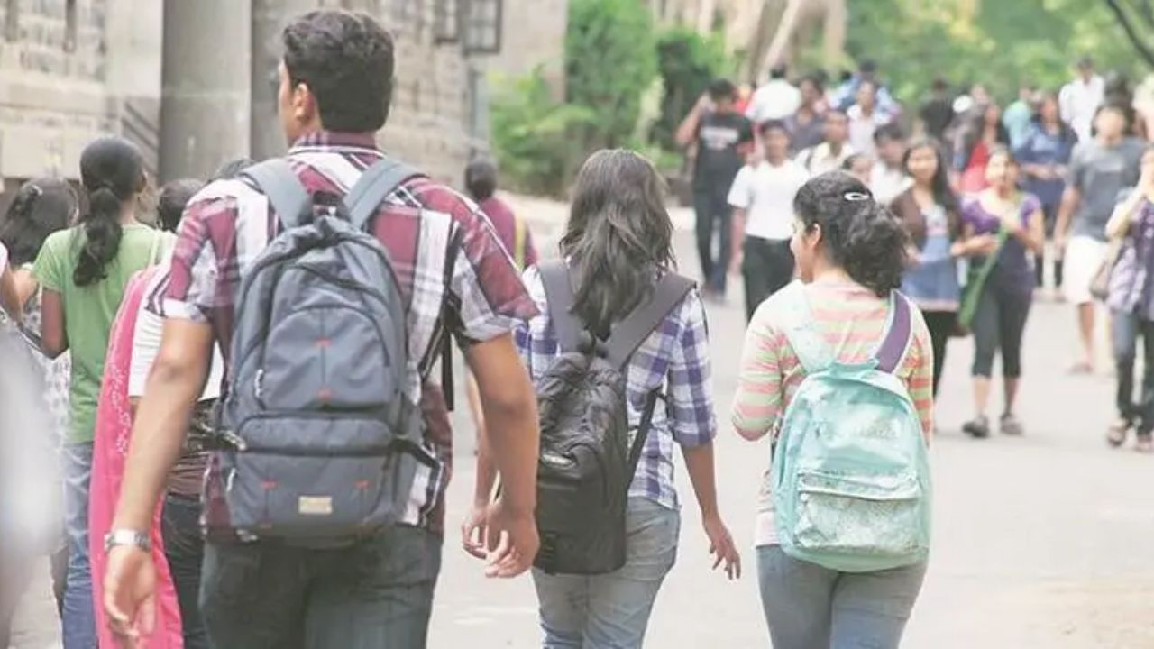 Maharashtra Student Election: महाराष्ट्रात ३३ वर्षांनंतर विद्यार्थी निवडणुका होणार! राज्य सरकारचा मोठा निर्णय
