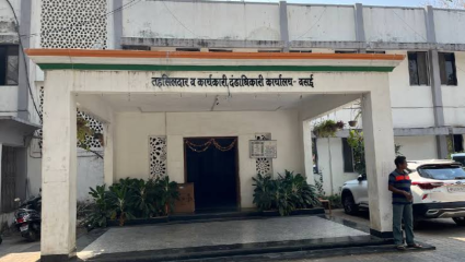 Vasai Tehsildar Office : पालिकेच्या नोटिसीला तहसीलचा ठेंगा! मुदत उलटूनही धोकादायक इमारतीचा स्ट्रक्चरल ऑडिट अहवाल नाही