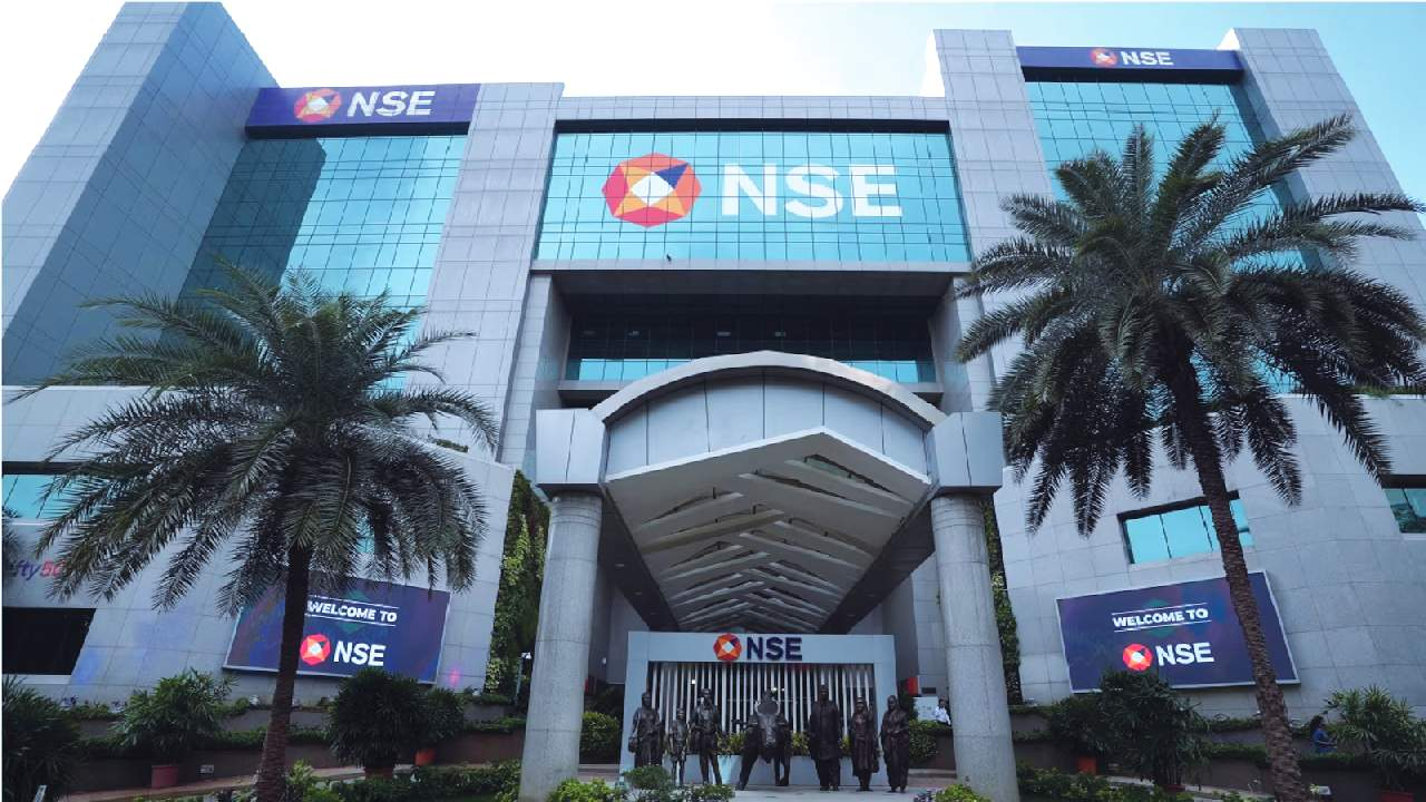 बल्ले बल्ले… NSE IPO चा बाजारात धुमाकूळ! ग्रे मार्केटमध्ये ₹300 चा प्रीमियम; सरकारी विमा कंपन्यांना जॅकपॉट
